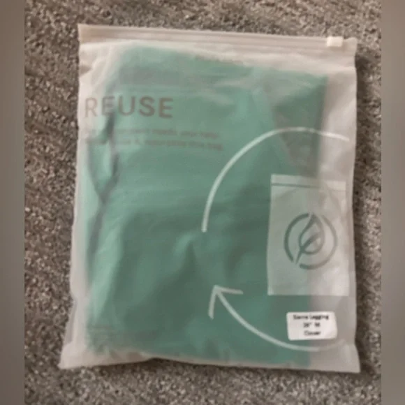 NWT P'tula High-Waist Sierra Green Leggings - Picture 3 of 5